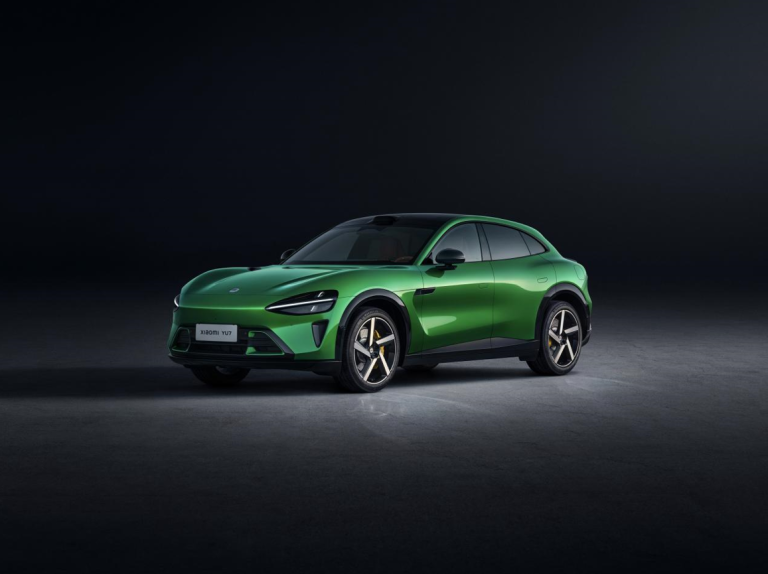 先进科技全面领先，「豪华高性能SUV」小米YU7正式发布