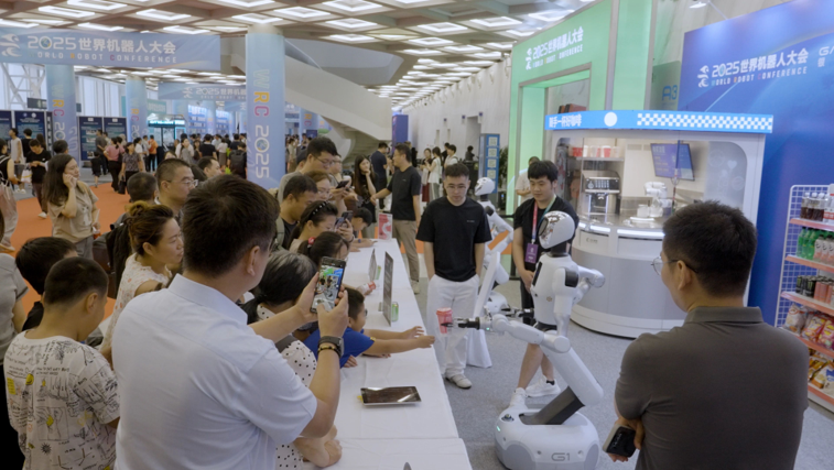 银河通用亮相 2025 世界机器人大会，搭载英伟达最新 Thor 芯片，Galbot 全球首发震撼登场