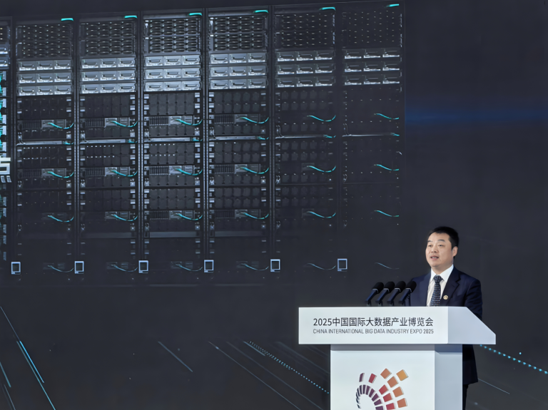 华为云张平安：打造算力黑土地，繁荣AI百花园，加速行业智能跃迁